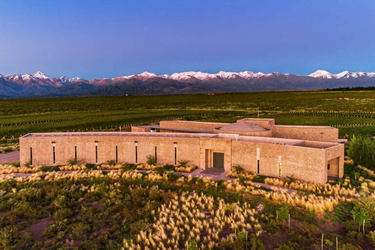Qué características hacen únicas a las bodegas Nant y Fall
