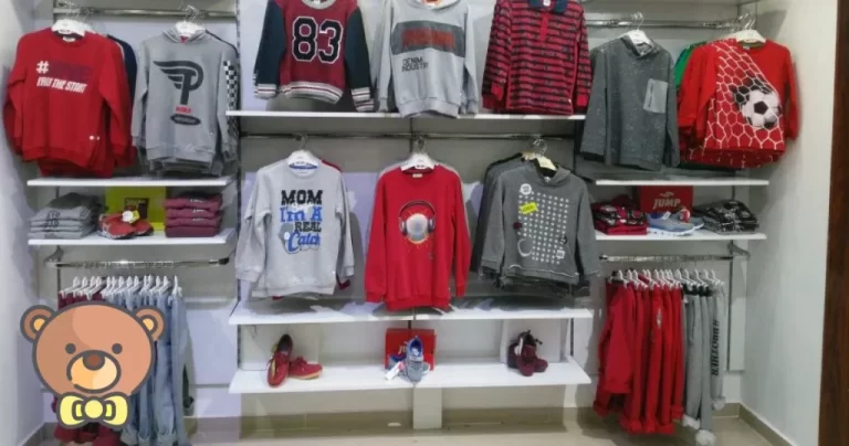 buzo con mangas cortas en exhibicion