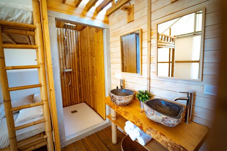 camping con cabanas y bano privado