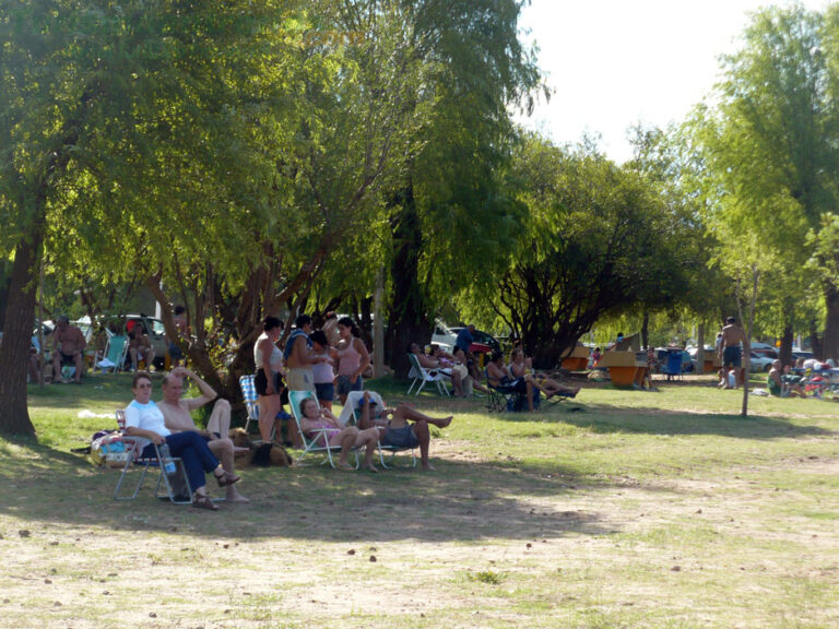 camping junto al rio en entre rios