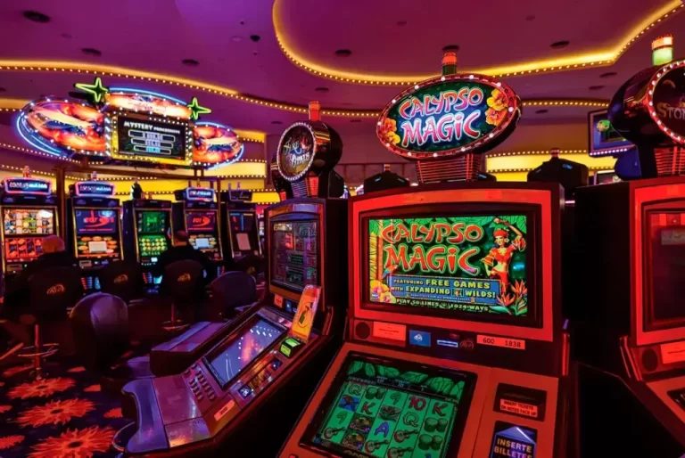 Qué actividades y juegos ofrece el Casino del Río en Las Grutas 3 casino del rio en las grutas de noche
