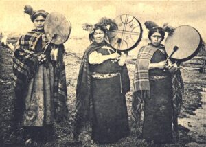 escena de vida cotidiana mapuche tradicional