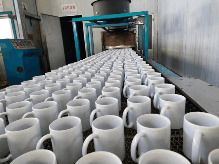 fabrica de tazas en produccion
