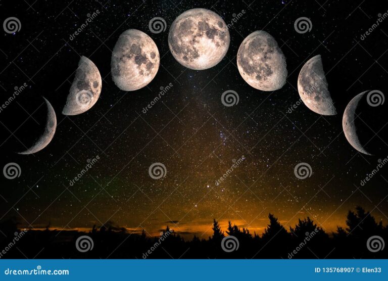 fase lunar sobre un paisaje nocturno