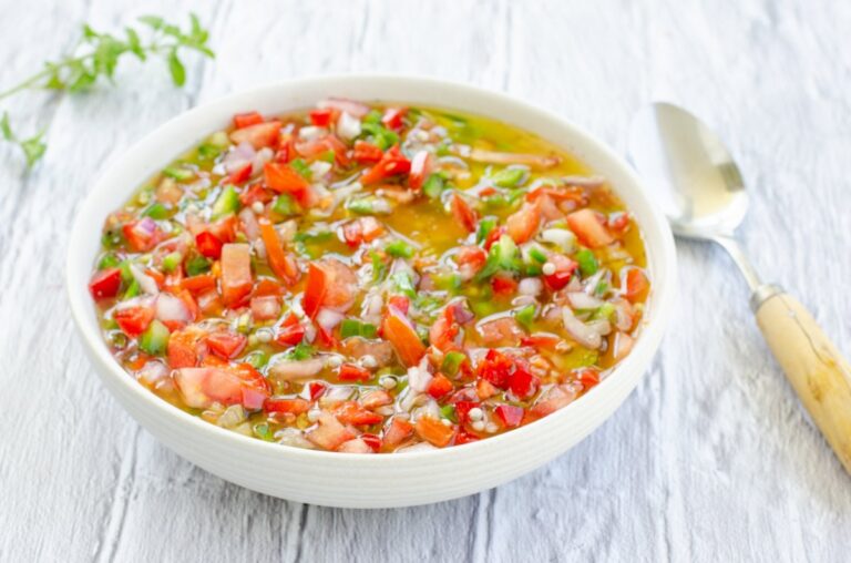 ingredientes frescos para salsa criolla 2