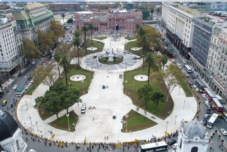 Cómo llegar a la Plaza de Mayo usando Google Maps