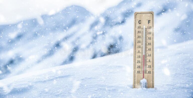 Cuál es el mejor aparato para medir la cantidad de nieve o granizo 5 medidor de nieve en un paisaje nevado