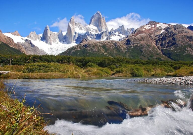 Qué leyendas famosas existen en Santa Cruz, Argentina 23 montanas y lago en santa cruz argentina