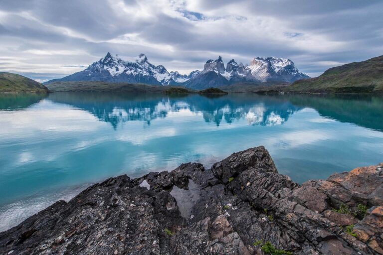Cómo explorar Torres del Paine y disfrutar de sus paisajes 28 paisaje panoramico de torres del paine