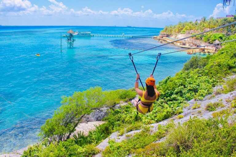 Dónde puedo ver "Soy Luna" en Cancún y qué actividades ofrecen 2 playa de cancun con actividades recreativas