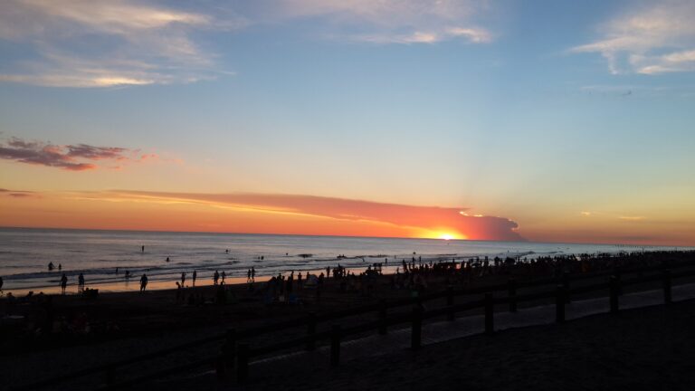 Qué actividades se pueden hacer de sol a sol en Monte Hermoso 25 playa y atardecer en monte hermoso