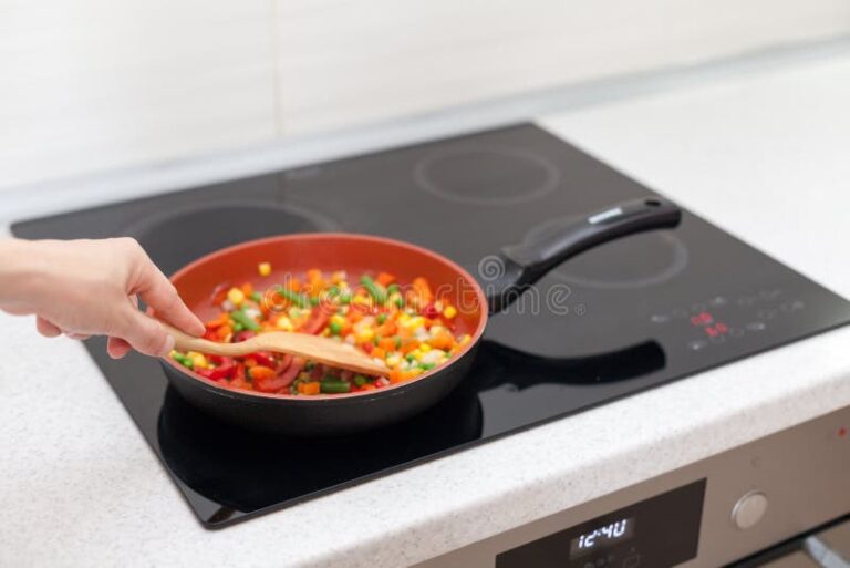 Qué recetas deliciosas puedo preparar en un sartén eléctrico Oster 2 sarten electrico con ingredientes frescos y coloridos