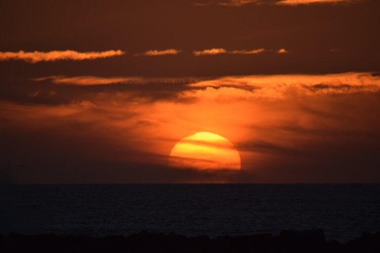 Por qué se dice que el sol sale del norte en ciertas ocasiones 4 Por qué se dice que el sol sale del norte en ciertas ocasiones