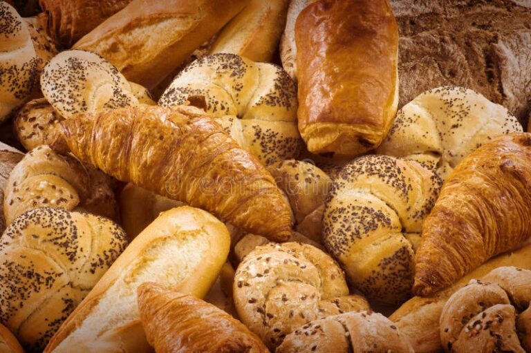 Qué productos ofrece la Panadería y Confitería La Unión en tu zona 2 variedad de panes y pasteles frescos