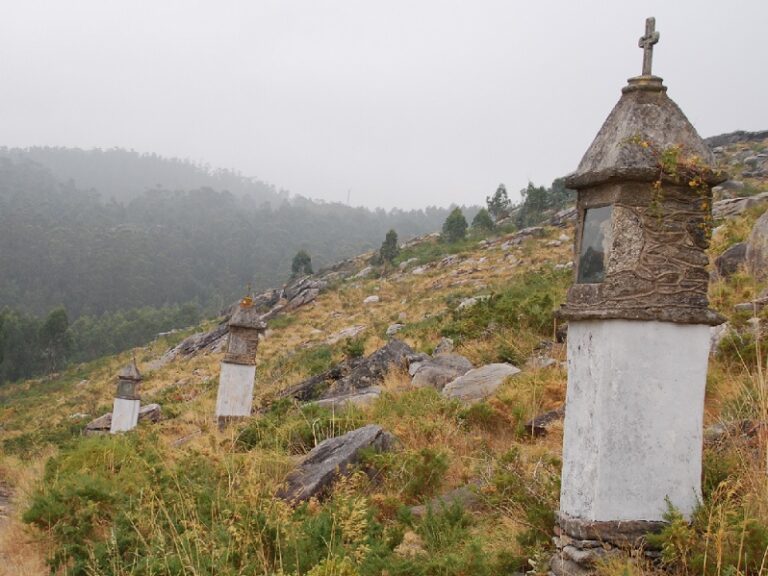via crucis en la naturaleza montanosa