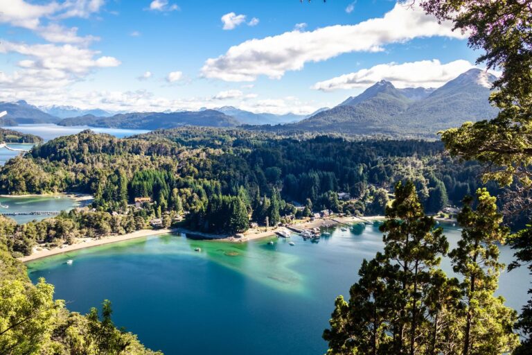 Se puede ir a Villa La Angostura en vacaciones y qué actividades hay 4 vista panoramica de villa la angostura